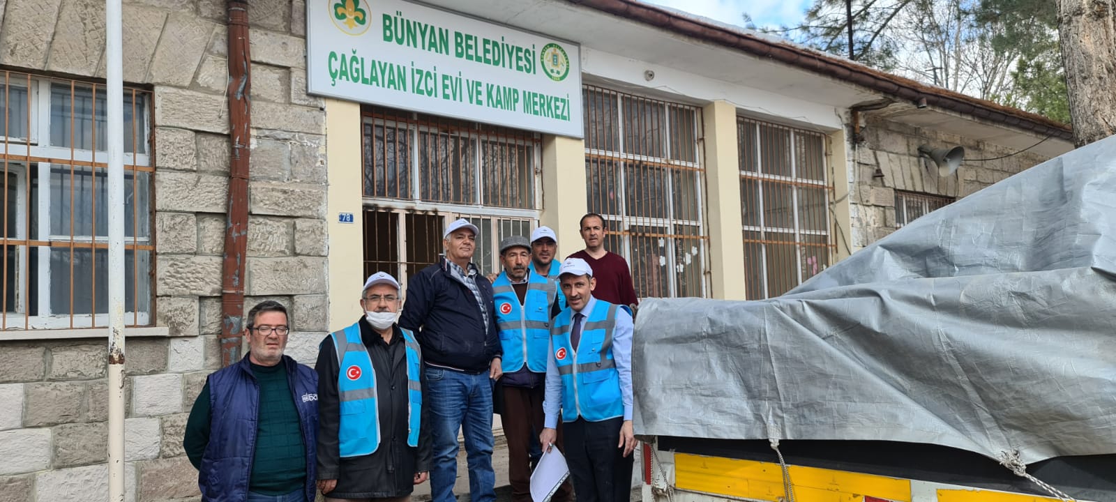 Dernek kurucularımız Ali Kaynar ve Bekir Kaynar’ın Akülü tekerlekli sandalye dağıtımından bazı kareler.