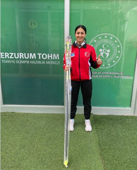 Dernek kurucularımız Ali Kaynar ve Bekir Kaynar’ın Akülü tekerlekli sandalye dağıtımından bazı kareler.