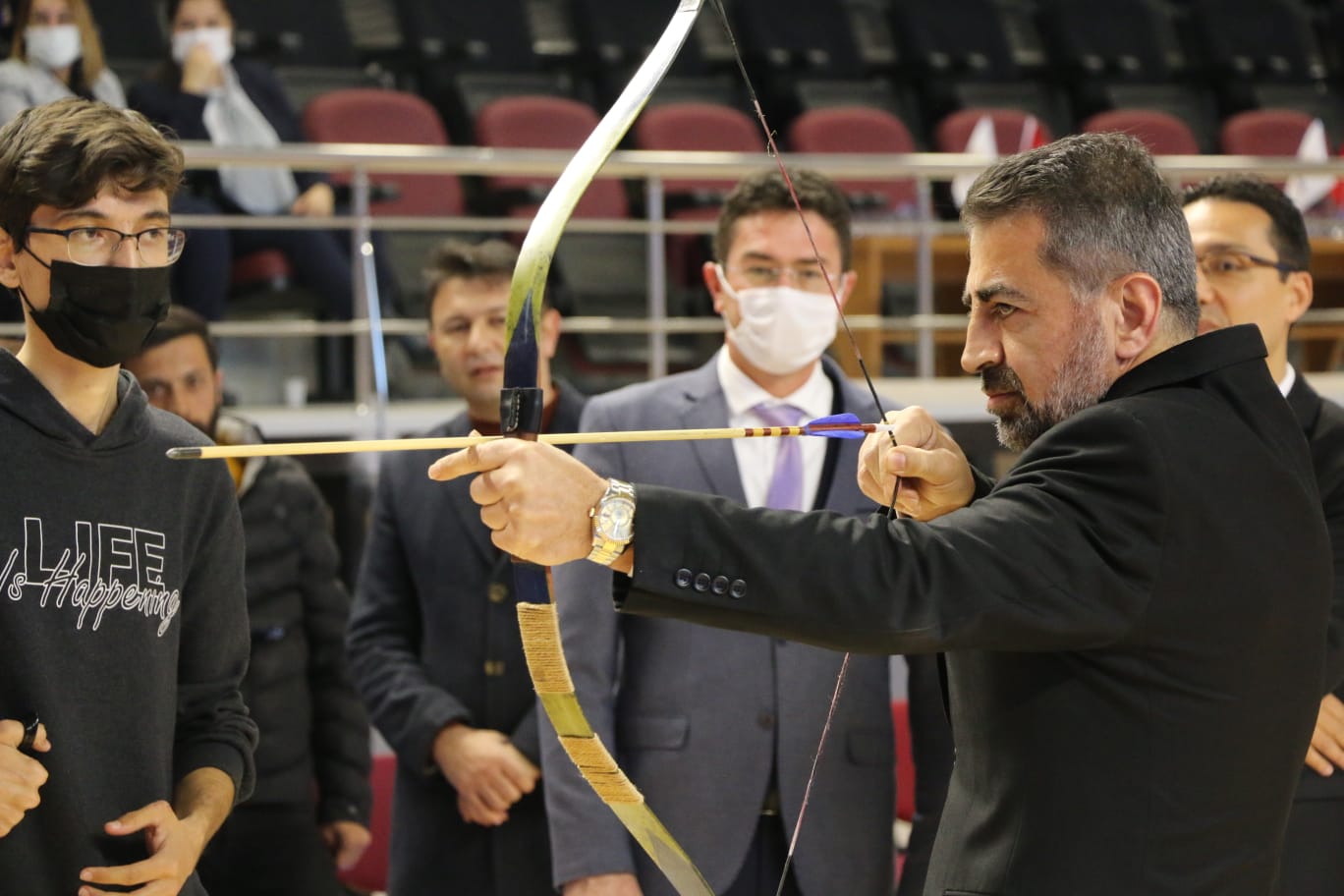 Dernek kurucularımız Ali Kaynar ve Bekir Kaynar’ın Akülü tekerlekli sandalye dağıtımından bazı kareler.